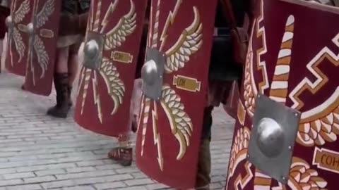 The gladiators have returned to Rome. Let's hope Italians now kick islamists out of Italy