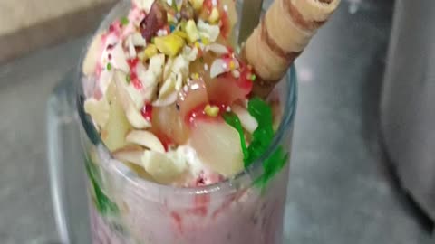 Strawberry Falooda Milkshake | Ice Cream Falooda #summerofshorts #ytshorts #viralreels