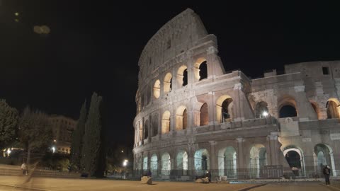A Beautiful Time Lapse Video of the Colosseum in Rome at Night.