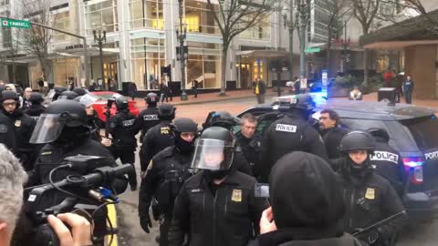 Raw Footage: AntiFa Attempt To Block Portland Streets And Are Stopped Immediately By Police