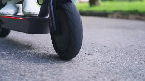 Electric Scooter |25 Miles Long-range & 19 Mph Folding Commuter Electric Scooter for Adults