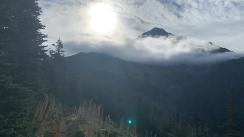 Oregon – Mount Hood – White Puffy Clouds Frame Unbelievable Views