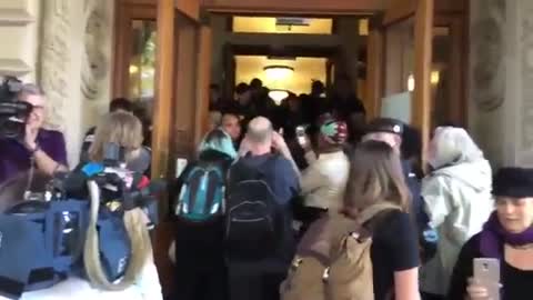 #DontShootPDX and #BlackLivesMatter Protesters Pushed And Sprayed Out Of Portland Or City Hall