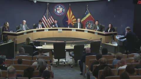 Corrupt Maricopa County recorder Stephen Richer tries to claim we are fighting about “conspiracy theories” and is promptly booed by everyone in attendance 🔥