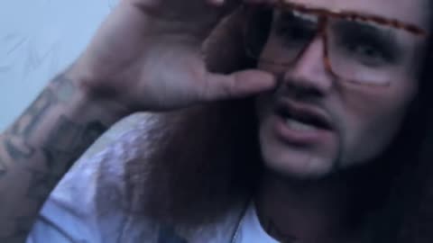 ACTiON BRONSON X RiFF RaFF - BiRD ON A WiRE (ViDEO)