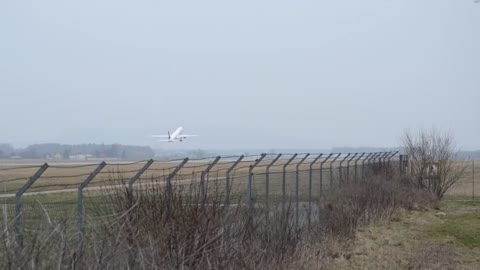 Lufthansa E195 takeoff @ Flughafen Graz