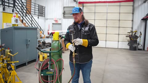 Acetylene Torch: How To Set Up and Use