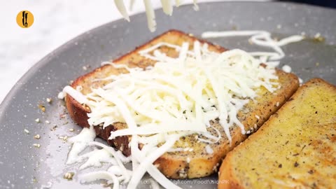 Cheesy Zaatar Toast Recipe by Food Fusion
