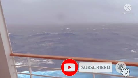 Cruise ships in Bermuda triangle storm