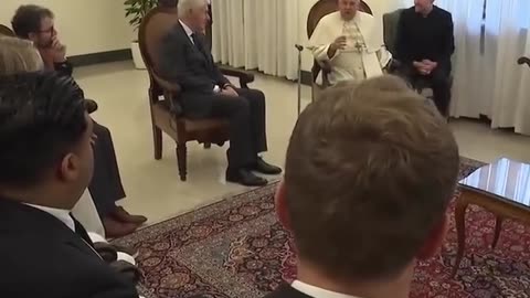 Papež František hostí ve Vatikánu Billa Clintona a Alexe Sorose