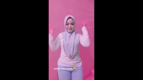indonesian muslim girl knows how to dance and sing it seems