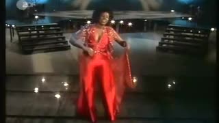 Gloria Gaynor - Reach Out I'll Be There = Music Video 1975