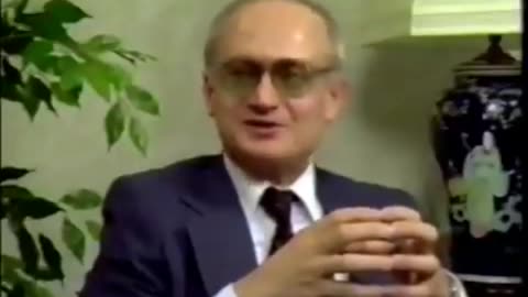 🎯👀 Former KGB Agent, Yuri Bezmenov, Warns America About Socialist Subversion ~ 1984 Video