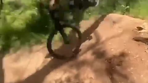 Bike Bloopers: Hilarious Two-Wheel Tumbles and Fails!