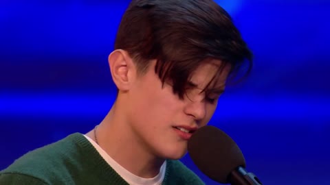 Singer-songwriter Reuben Gray does his dad proud _ Auditions Week 2 _ Britain’s Got Talent 2017