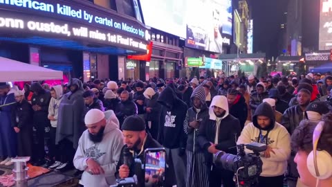 Prayer in Times Square