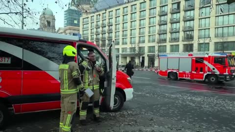 1,500 Exotic Fish Die When Giant Aquarium Bursts in Hotel