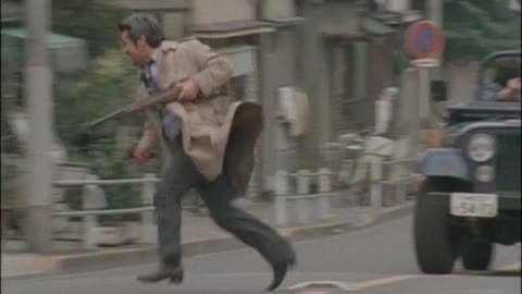 Short Car Chase in Western Police (Seibu Keisatsu, S1E21) - 1980