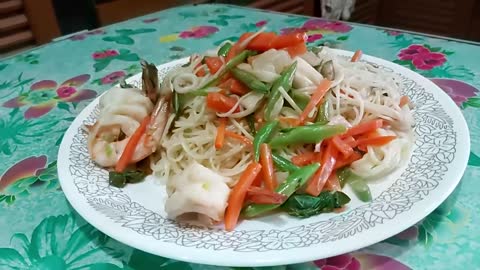 Drunken Mee Sua Stir-fried to eat by myself. Very delicious.