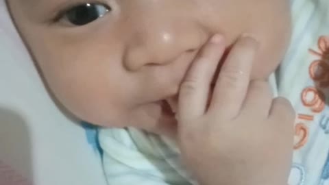 BABY FINGER SUCKING