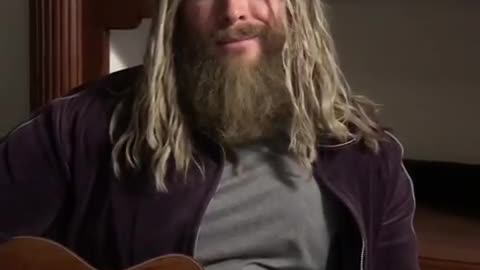 Thor singing (Avengers endgame, behind scenes)