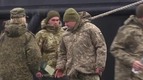 Surrendered Ukrainian servicemen arrive in Crimea