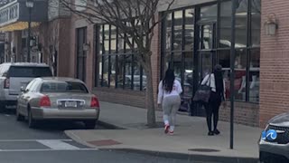 Local news report on Hampton Bath & Body Works employee who tried to stop thieves and got pepper-sprayed