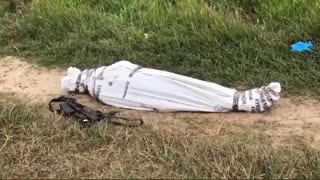 Video: Así sacaron el cuerpo de 'Matamba' de zona del combate en Santander