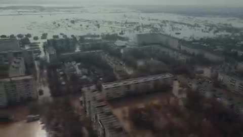 Russian city Orenburg, near Kazakh border, braced on Monday for flooding not seen in decades