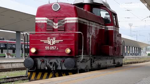 Bulgarian (BDŽ) Class 55 Diesel Locomotive #sofia #railway #bulgaria #diesel #locomotive #train