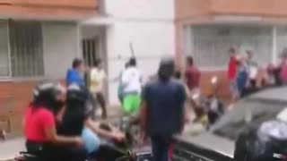La comunidad desnudó y linchó a presunto ladrón en el centro de Bucaramanga
