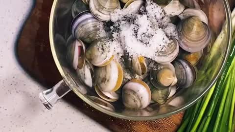 Clam steamed egg
