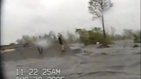 CRAZY RAW VIDEO Hurricane Katrina Roof Top Flooding St Bernard Parish LA Aug 2005