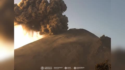 Popocatepetl Volcano Spews Huge Fireball Of Lava And Ash 02