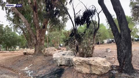 Bus geraakt door een anti-tank raket vanuit Gaza - Bus hit by anti-tank missile from Gaza.