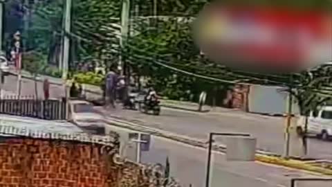 Video: Robaban motos y luego extorsionaban a las víctimas, en Girón