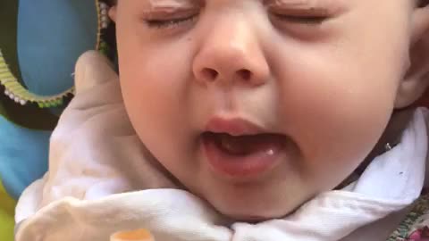 Baby reacts to tastes with the most hilarious expressions