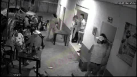 Video: Cámara grabó balacera en Morrorico que dejó una mujer muerta y dos heridas