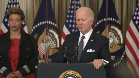 Biden: Nobody believes I was talking about TAKING DOWN Putin