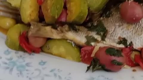 Pesce con verdure