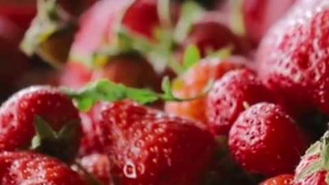 Berry Surprises - The Secret Lives of Bananas and Strawberries