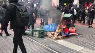 May 1 2017 Portland may day 1.9 Antifa starts Newsstand bonfire on sw Morrison and forth