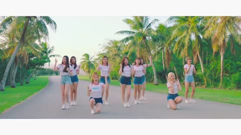 MOMOLAND「BBoom BBoom -Japanese ver.-」Dance Video_1