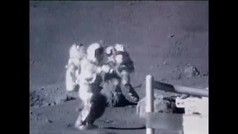 Astronout falling