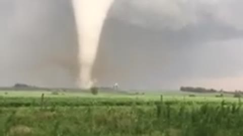 Breathtaking white cone tornado spotted in Iowa