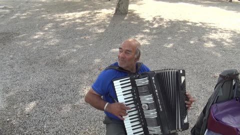 Bordeaux France Exploring a great City 18thAugust 2016 Busking