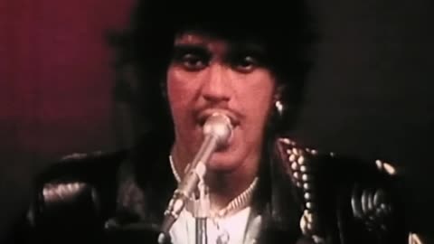Thin Lizzy - The Boys Are Back In Town (Official Music Video)