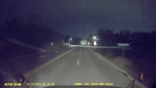 Truck Driver Avoids Dangerous Oncoming Traffic