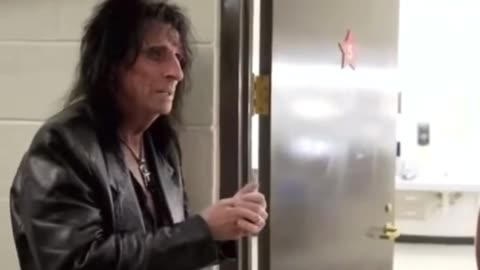 Alice Cooper Talks About Jesus Christ