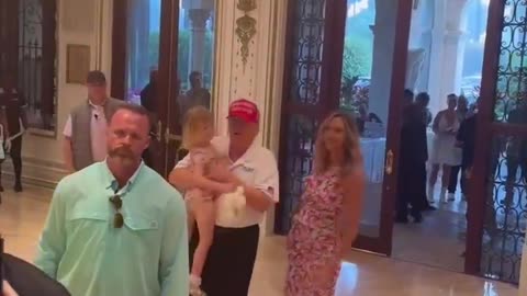 The Amazing look When Trump’s granddaughter sees him